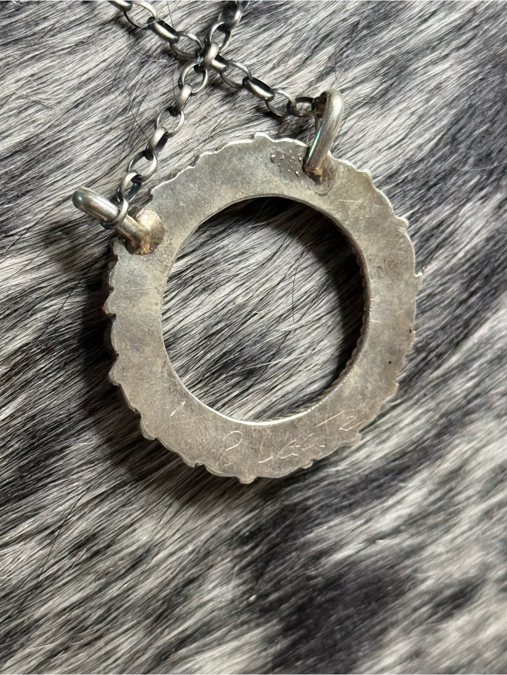 Zuni handmade Phyllis Laate pink conch circle sterling silver necklace - Picture 2 of 4